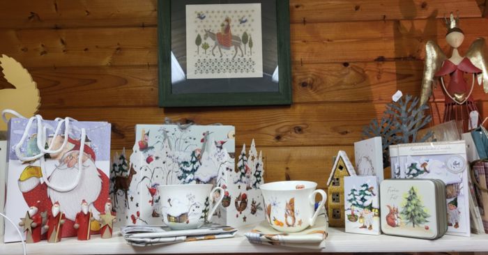 Weihnachtliche Dekoartikel