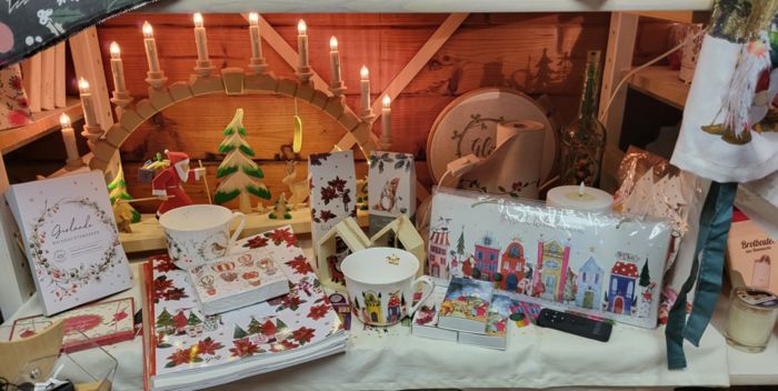 Weihnachtliche Dekoartikel